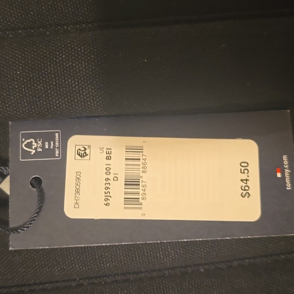 Tommy Hilfiger Backpack *NWT* - Picture 3 of 3